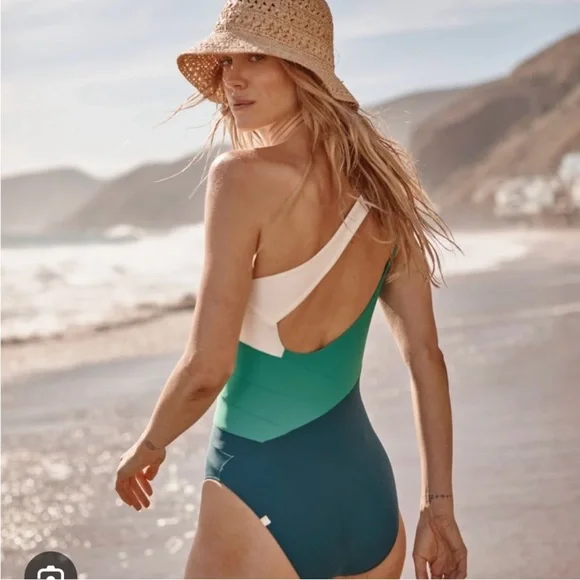 Summersalt the Side Stroke One-Shoulder Swimsuit - Picture 2 of 7